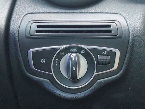 Used 2020 Mercedes-Benz GLC 300 4MATIC image 15