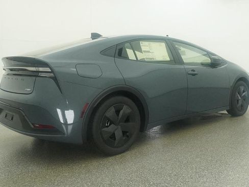 New 2026 Toyota Prius Plug-In Hybrid FWD image 17