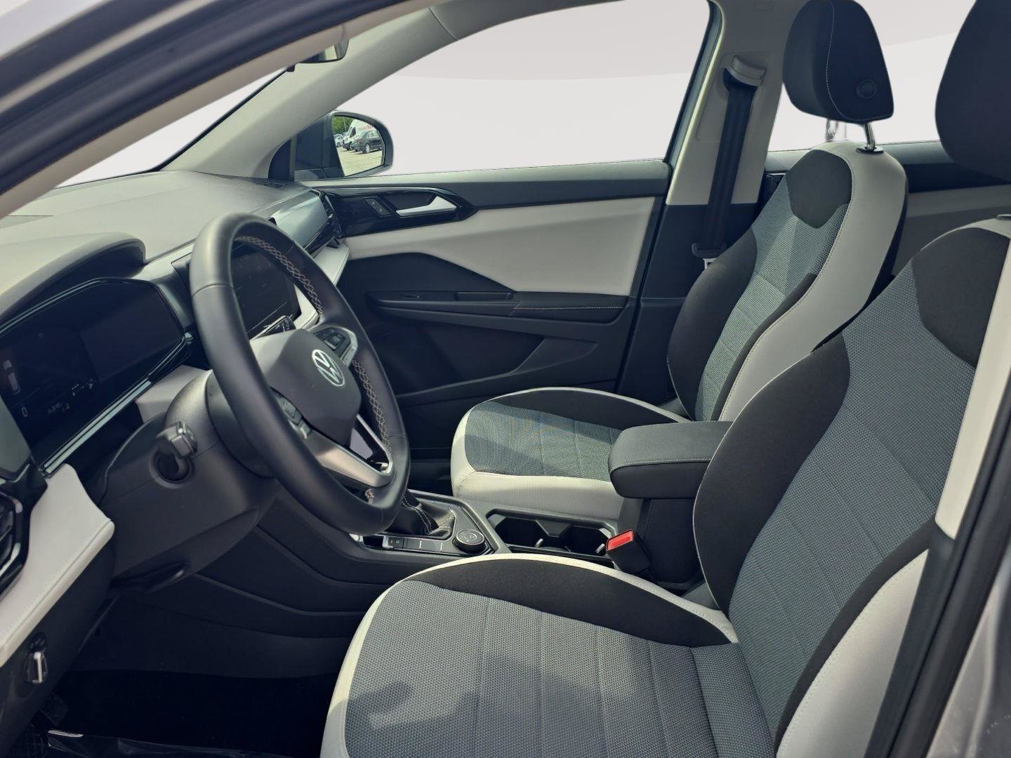 Certified 2025 Volkswagen Taos S AWD/4WD image 4