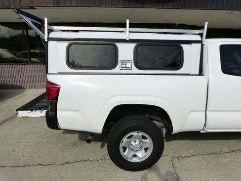 Used 2022 Toyota Tacoma SR RWD image 19
