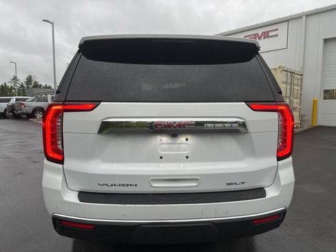 Used 2023 GMC Yukon XL SLT AWD/4WD image 4