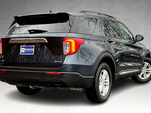 Used 2023 Ford Explorer XLT image 6