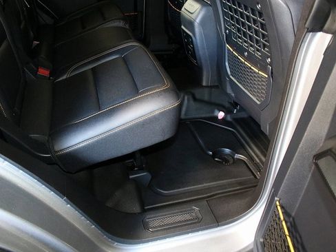 Used 2024 Ford Bronco Badlands image 30