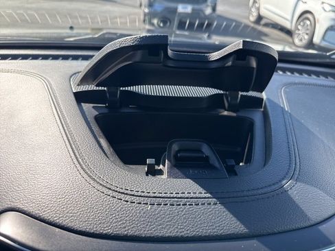 Used 2020 Jeep Cherokee Latitude Plus image 16