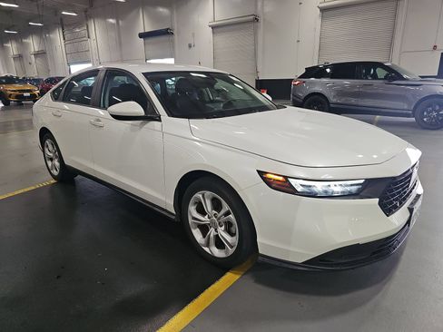 Used 2024 Honda Accord LX image 4