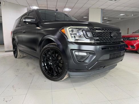 Used 2020 Ford Expedition Platinum image 2