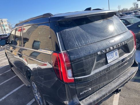 Used 2025 Ford Expedition Max Active image 4