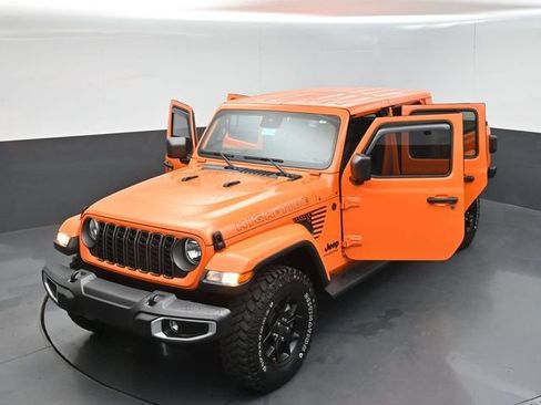 Used 2025 Jeep Gladiator Sport AWD/4WD image 55