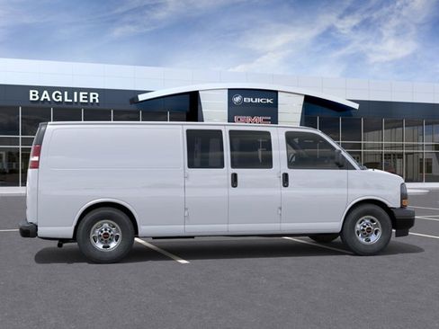 New 2026 GMC Savana 3500 Extended w/ Driver Convenience Package RWD image 5