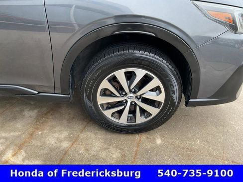 Used 2022 Subaru Outback Premium image 5