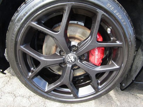 Used 2019 Alfa Romeo Giulia Sport Sedan 4D w/ Quick Order Package 22K Sport image 44