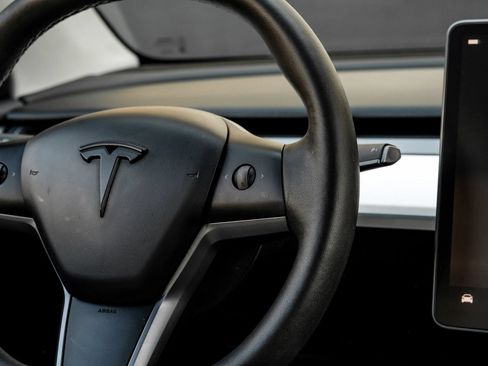 Used 2022 Tesla Model Y Performance AWD/4WD image 25