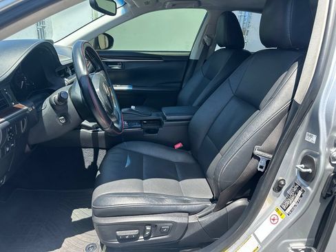 Used 2015 Lexus ES 350 w/ Premium Package FWD image 10