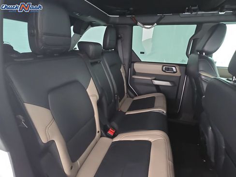 Used 2023 Ford Bronco Wildtrak AWD/4WD image 31