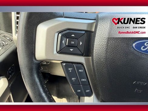 Used 2017 Ford F250 Lariat w/ Lariat Value Package AWD/4WD image 9