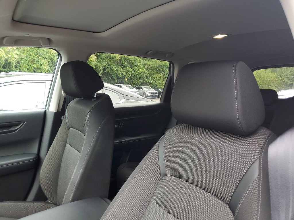 Certified 2025 Honda CR-V EX image 18
