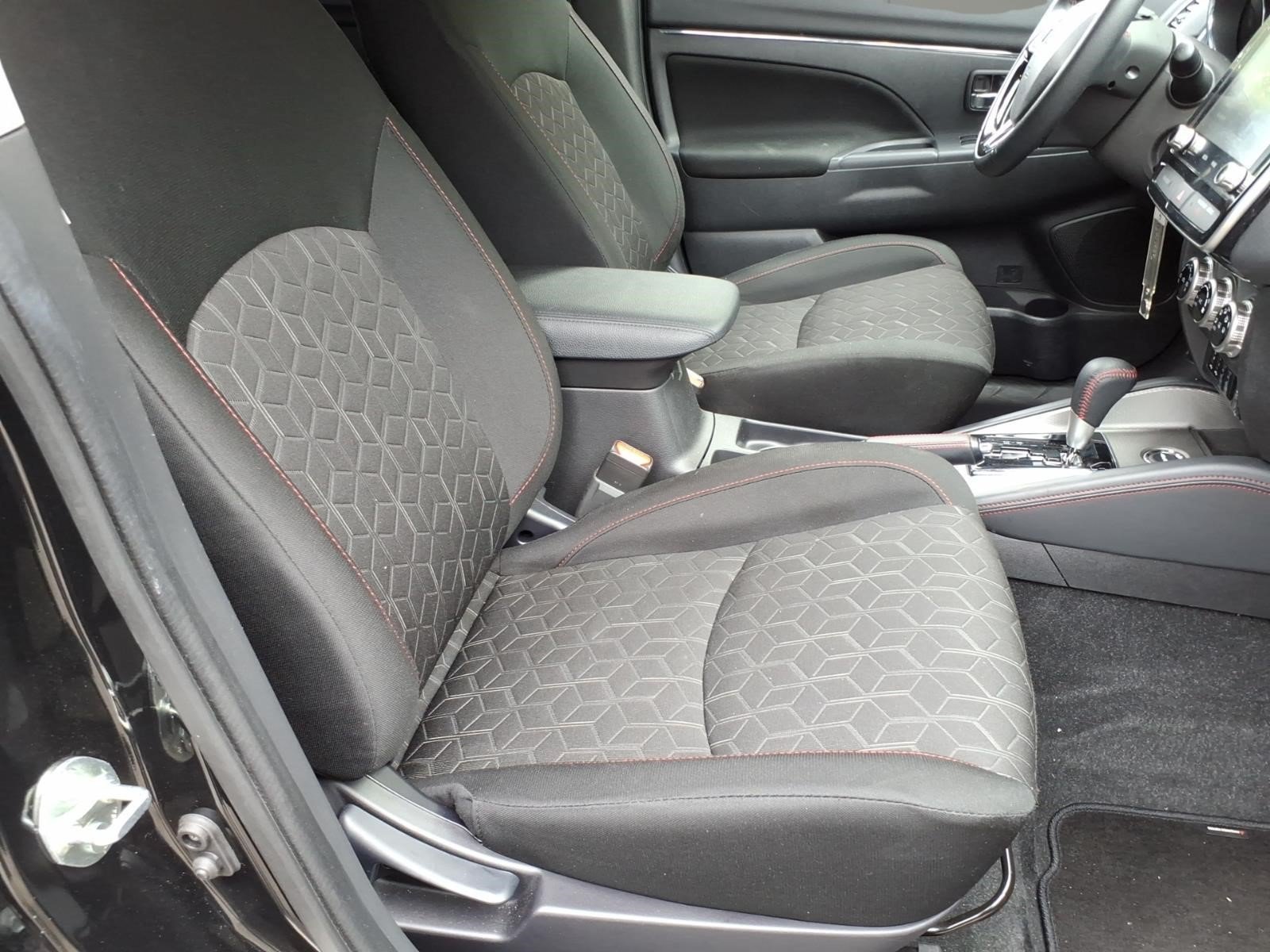 Used 2025 Mitsubishi Outlander Sport LE AWD/4WD image 6