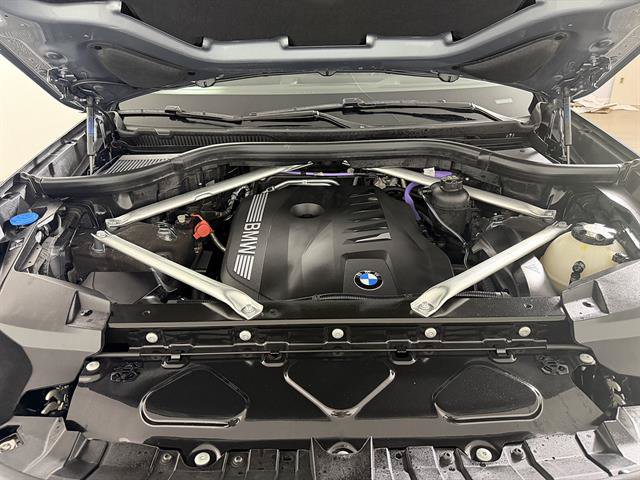 Used 2025 BMW X7 xDrive40i w/ Premium Package AWD/4WD image 27