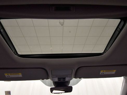 Certified 2024 Honda Odyssey EX-L image 15