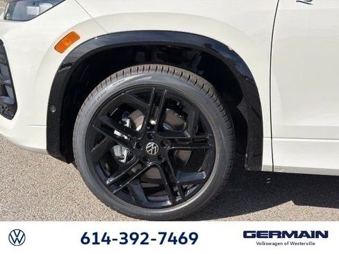 New 2026 Volkswagen Tiguan SE R-Line image 12