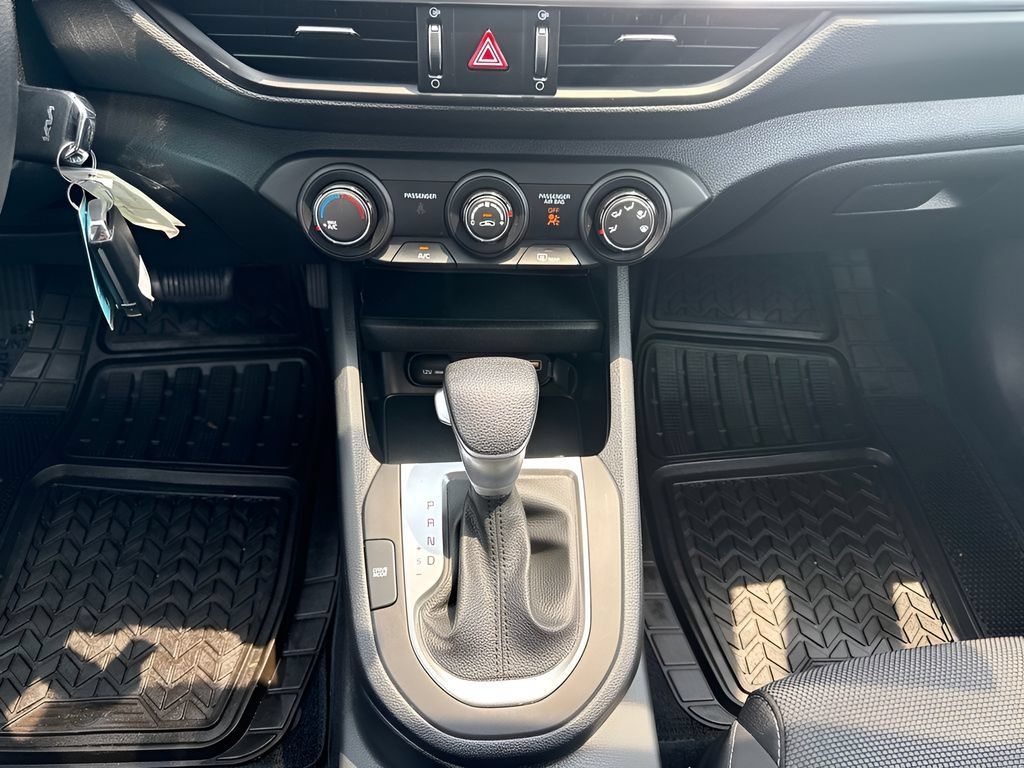 Used 2024 Kia Forte LXS w/ LXS Technology Package FWD image 15