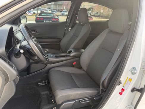 Used 2021 Honda HR-V Sport image 8