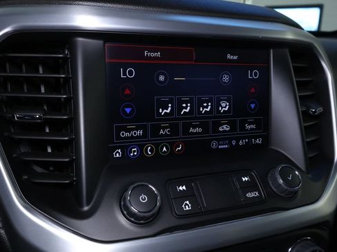 Used 2023 GMC Acadia SLT image 31