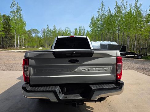 Used 2022 Ford F250 XL w/ Power Equipment Group AWD/4WD image 6