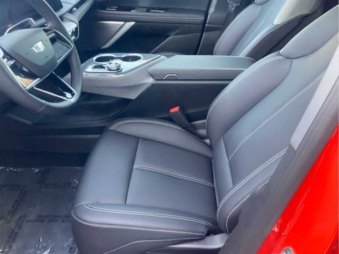 Used 2025 Cadillac Optiq Sport 1 w/ LPO, Floor Liner Package image 12