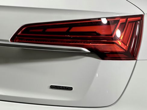 Used 2023 Audi Q5 2.0T Premium w/ Convenience Package image 25