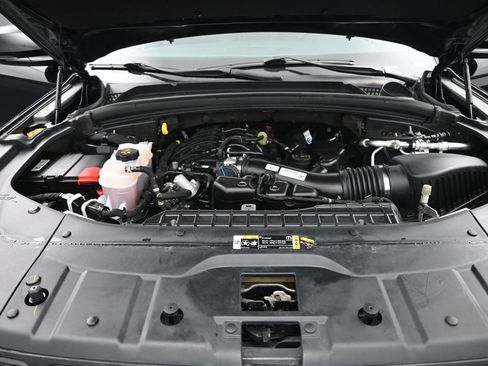 Used 2023 Jeep Grand Cherokee Altitude AWD/4WD image 22