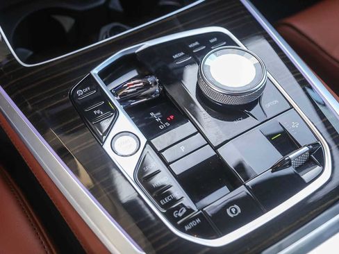 Used 2025 BMW X5 xDrive50e w/ Executive Package image 16