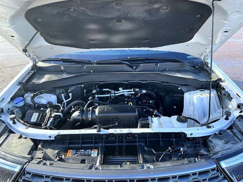 Used 2023 Ford Explorer XLT w/ Equipment Group 202A image 26