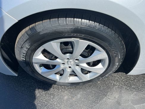 Used 2023 Toyota Corolla LE image 41