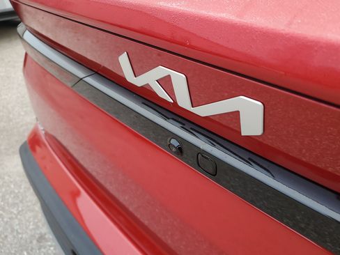 Used 2025 Kia K4 LXS image 7