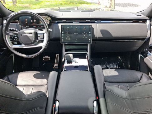 Used 2024 Land Rover Range Rover Long Wheelbase SE AWD/4WD image 10