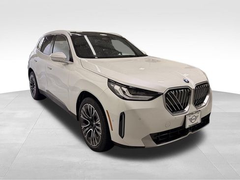 Used 2025 BMW X3 xDrive30i AWD/4WD image 6