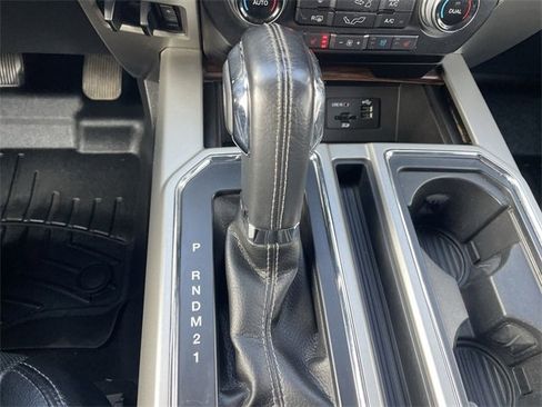 Used 2015 Ford F150 Lariat w/ Equipment Group 502A Luxury image 16