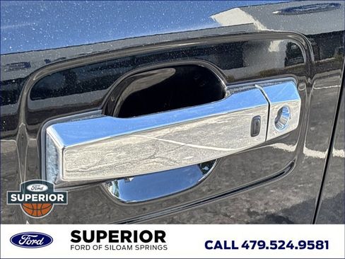 Used 2021 Nissan Titan Platinum Reserve w/ Moonroof Package AWD/4WD image 16