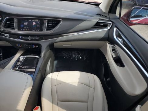 Used 2023 Buick Enclave Essence FWD image 19