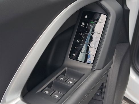 New 2025 Audi Q5 2.0T Premium Plus image 22