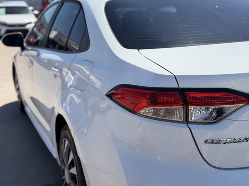 Used 2020 Toyota Corolla LE FWD image 6
