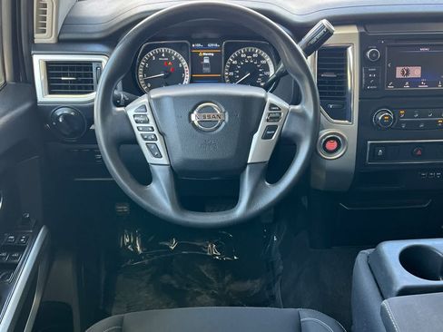 Used 2019 Nissan Titan SV RWD image 15