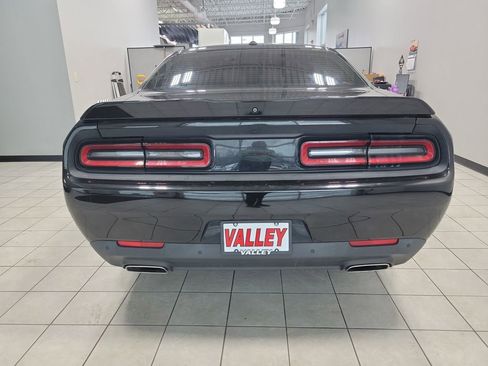 Used 2019 Dodge Challenger GT w/ Driver Convenience Group image 5