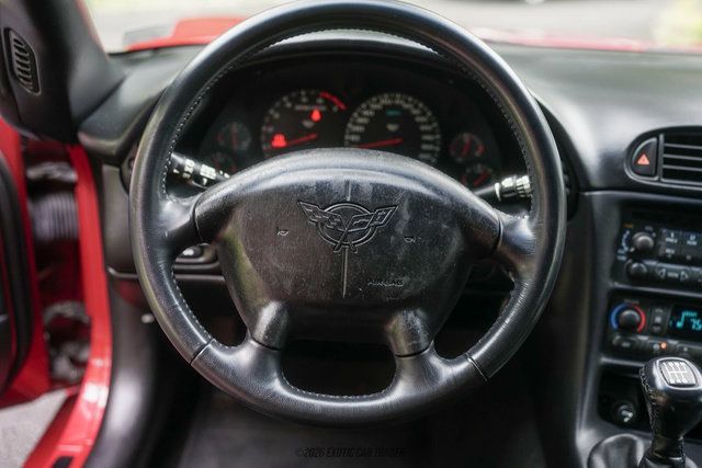 Used 2004 Chevrolet Corvette Convertible w/ Preferred Equipment Group RWD image 32