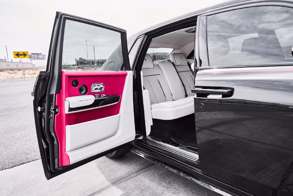 Used 2023 Rolls-Royce Phantom Sedan RWD image 35