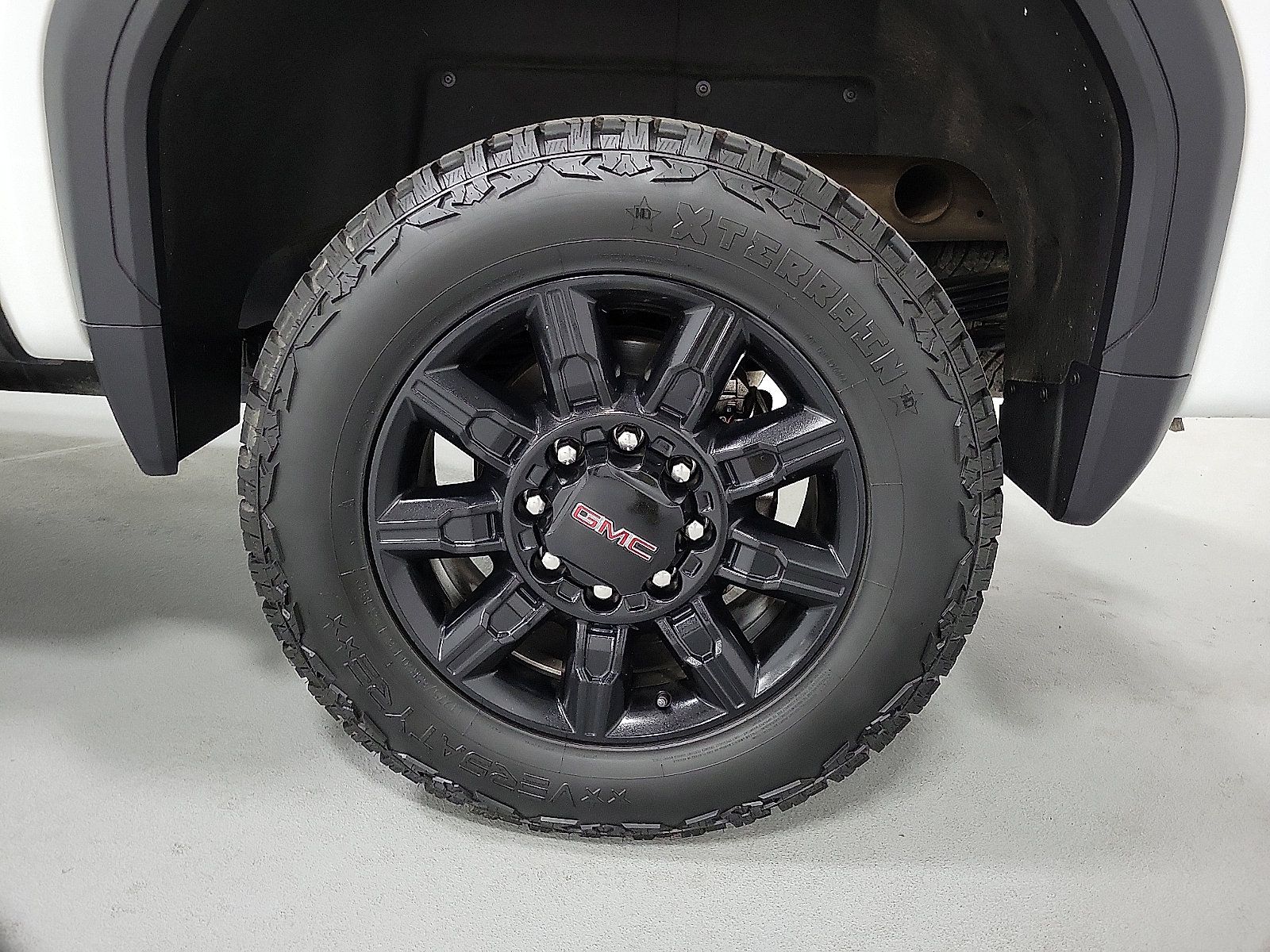 Used 2024 GMC Sierra 2500 AT4 w/ AT4 Premium Plus Package AWD/4WD image 8