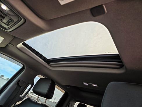 Used 2019 Chevrolet Silverado 1500 LTZ w/ LTZ Premium Package image 32