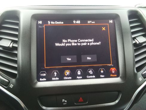 Used 2019 Jeep Cherokee Trailhawk w/ Comfort & Convenience Group image 29