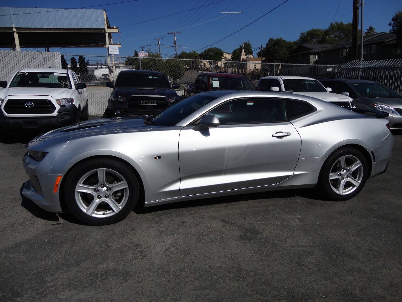 Used 2016 Chevrolet Camaro LT RWD image 6